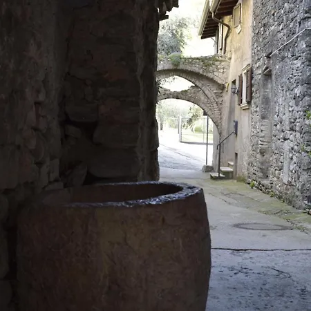 Semesterbostad Anna Brenzone sul Garda