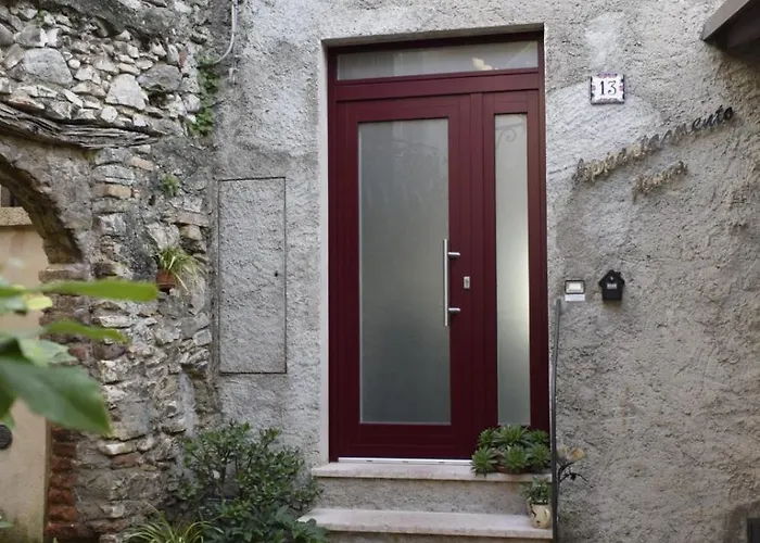 Anna Semesterbostad Brenzone sul Garda