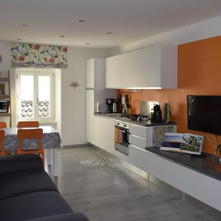 Anna * ブレンゾーネ