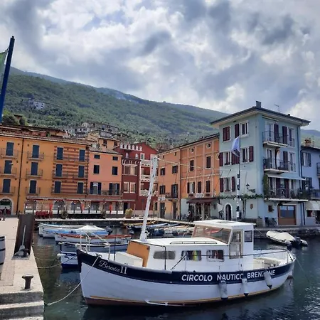 Anna * Brenzone sul Garda