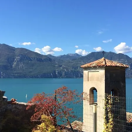 Anna Nyaraló Brenzone sul Garda